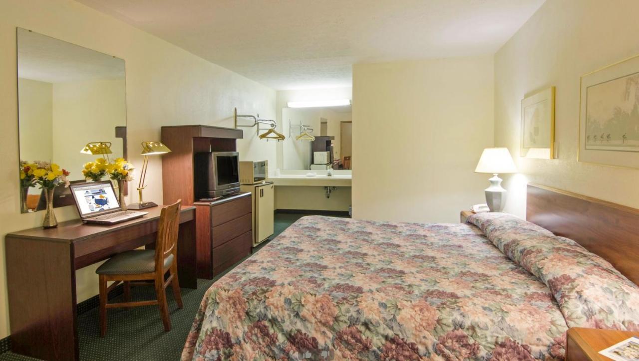 Economy Inn Express By Magnuson Worldwide Columbus Exteriör bild